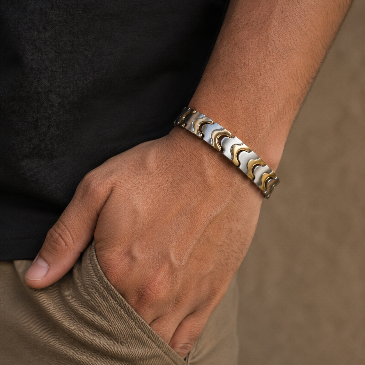 Regal Wave Magnetic Bracelet