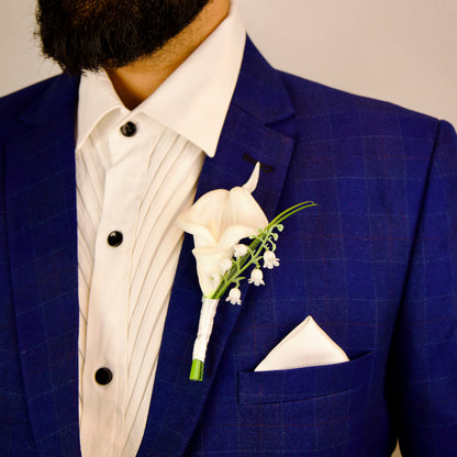 "Sophisticated Royal Wing Brooch for men, perfect for formal occasions"